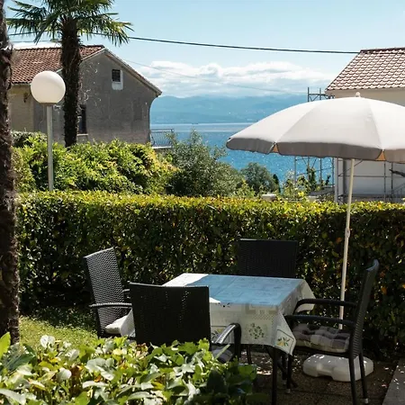 Apartman Knezevic With Pool Lovran