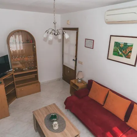 Apartman Knezevic With Pool Lovran